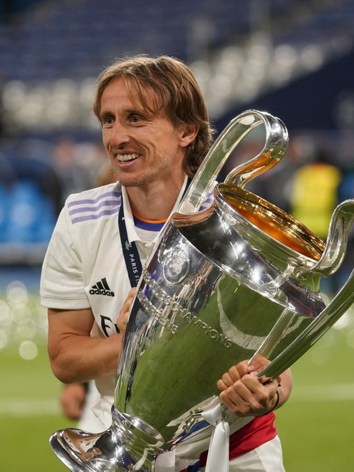 费城人队季后赛入场券在二级市场溢价超过 5 倍，球迷疯狂抢购